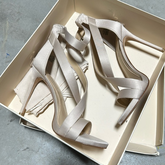 Imagine by Vince Camuto Devin Dress Sandal, Women's Size 8.5 /‎ Aa-3/ New in box - Picture 1 of 7